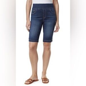 Gloria Vanderbilt pull on stretch denim blue shorts